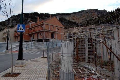 L’Ajuntament d’Alcoi digitalitzarà un milió d’imatges, però la meitat són fotos de festes i obres inacabades